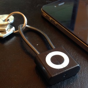 Kabel do iPhone’a jako brelok?